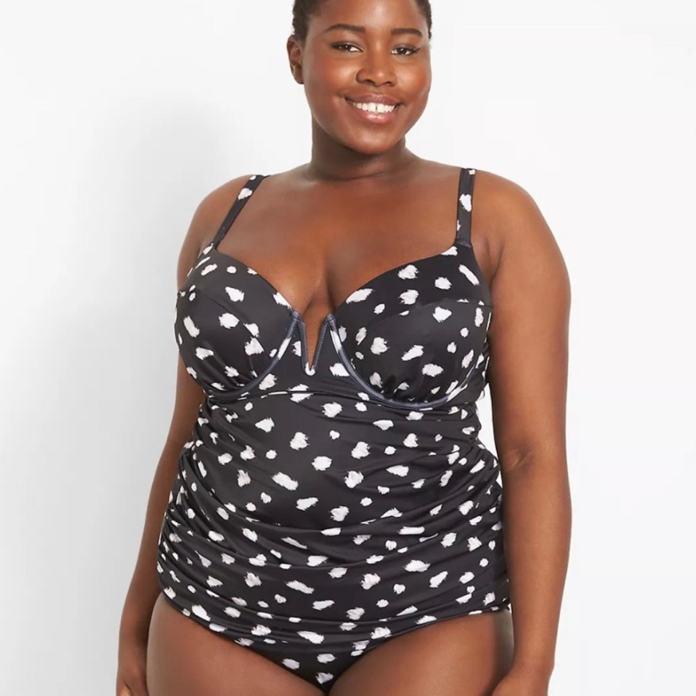 Cacique Black and White Polka Dot Tankini Swim Top. Bra sized 40G.